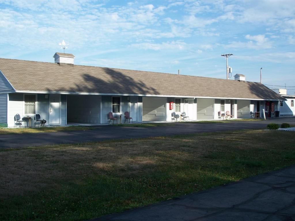 Great Lakes Motel Fremont Exterior photo