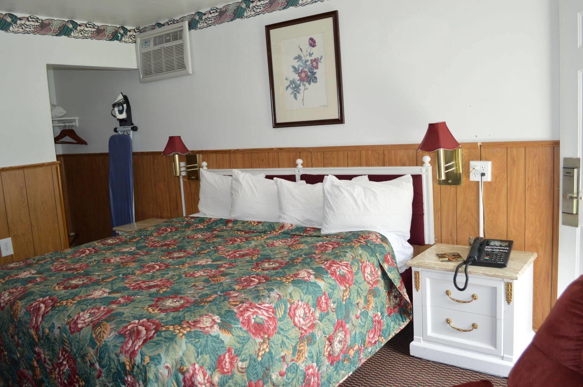 Great Lakes Motel Fremont Exterior photo