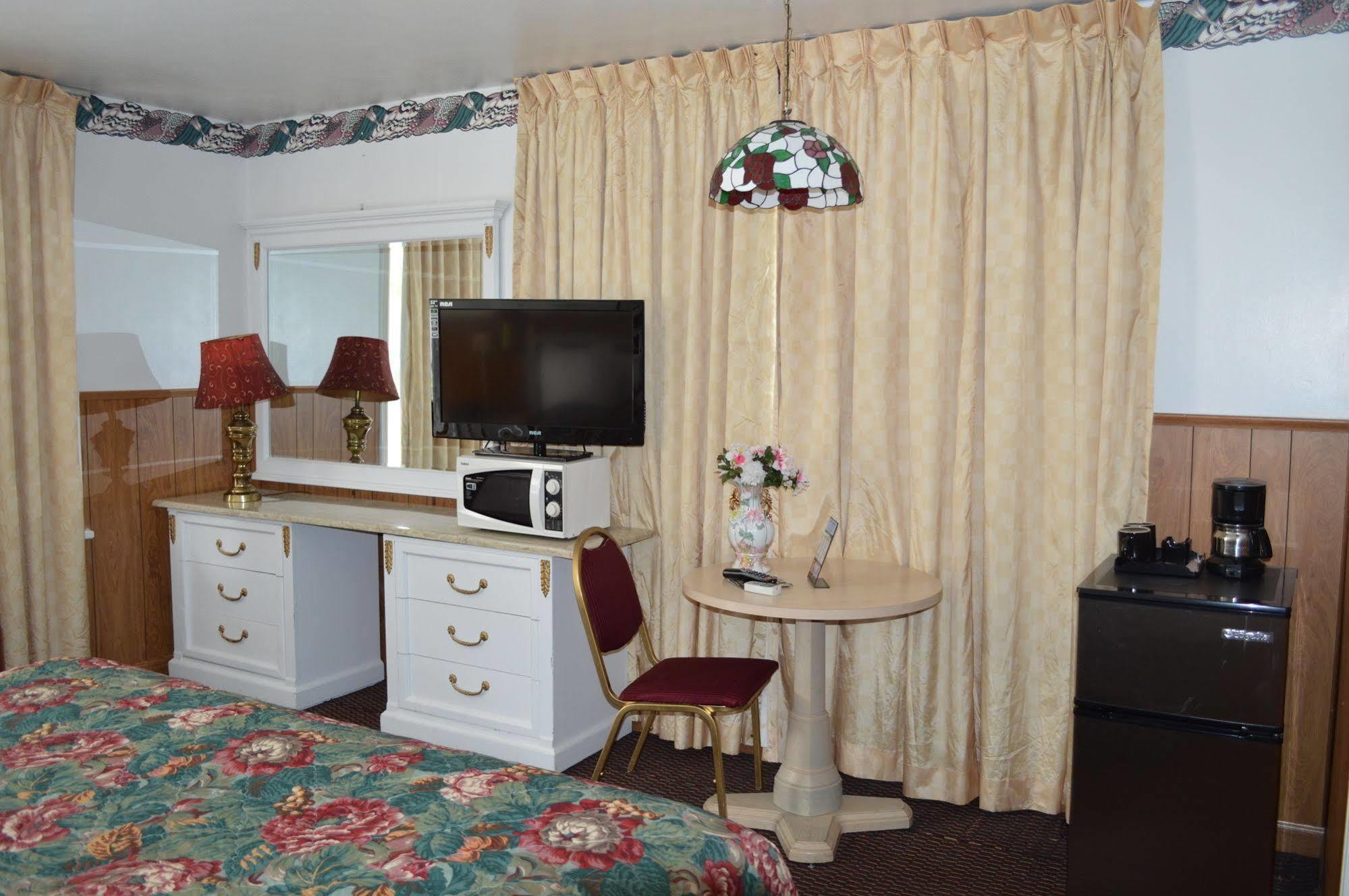 Great Lakes Motel Fremont Exterior photo