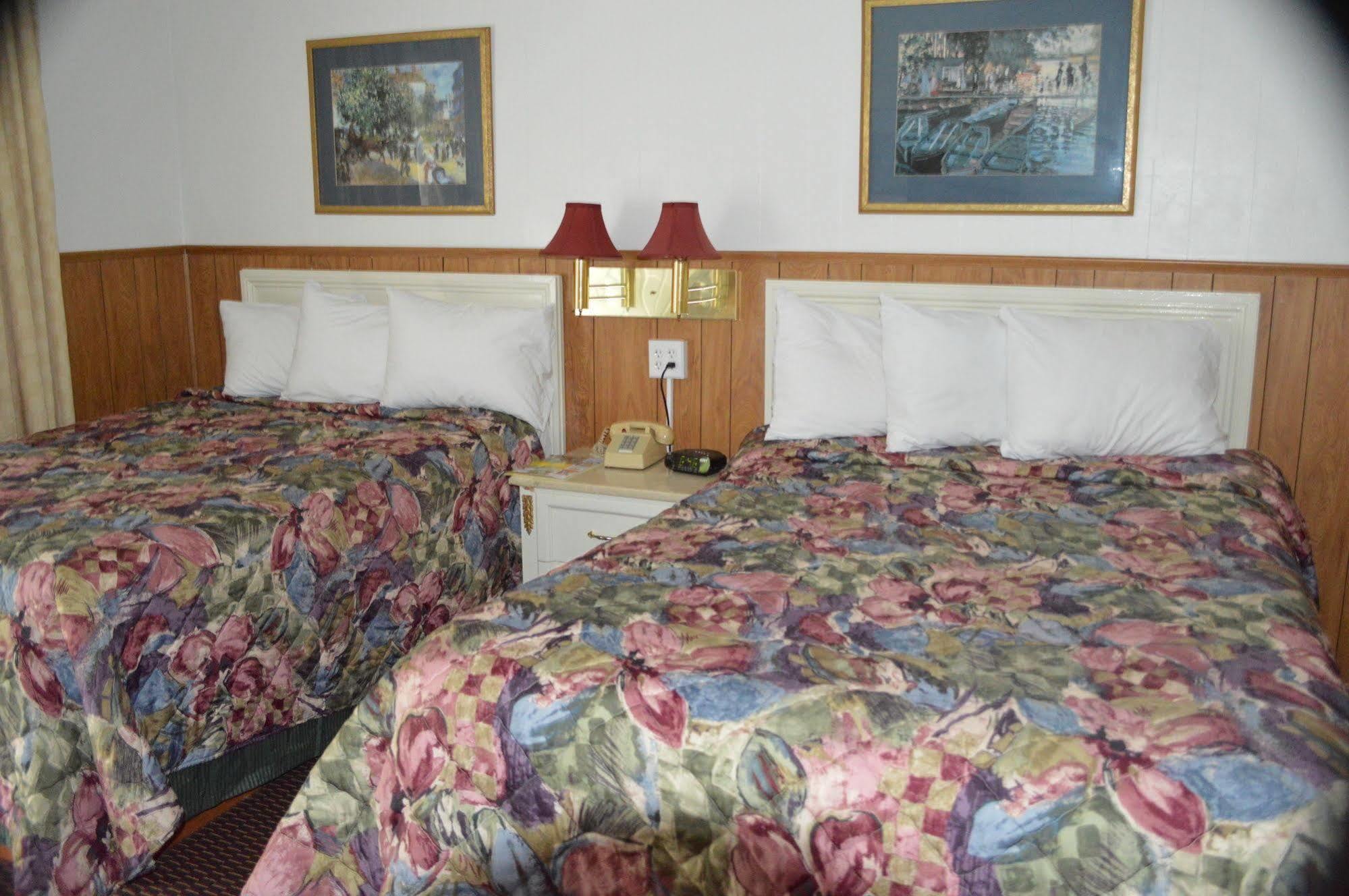 Great Lakes Motel Fremont Exterior photo