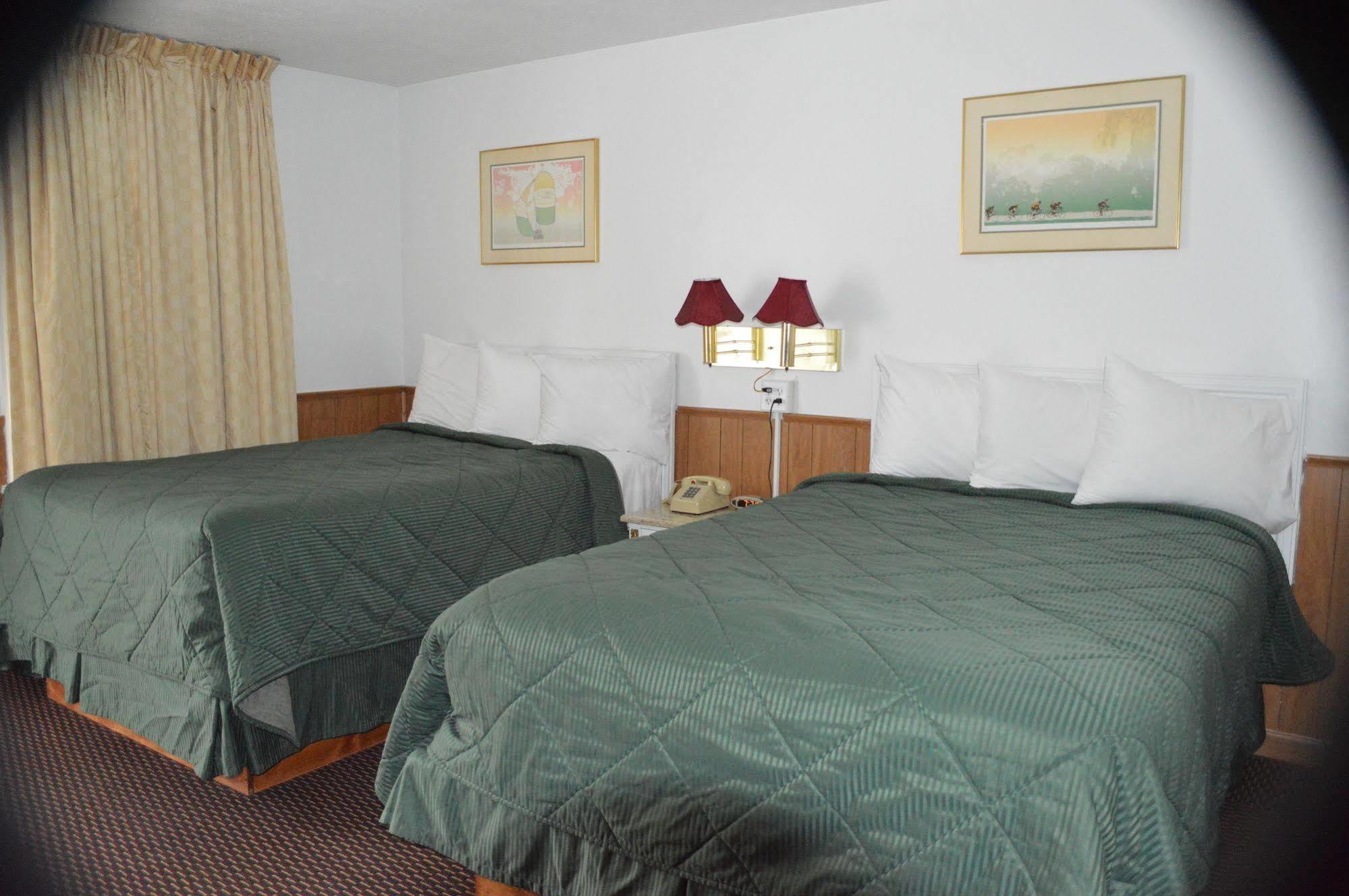 Great Lakes Motel Fremont Exterior photo