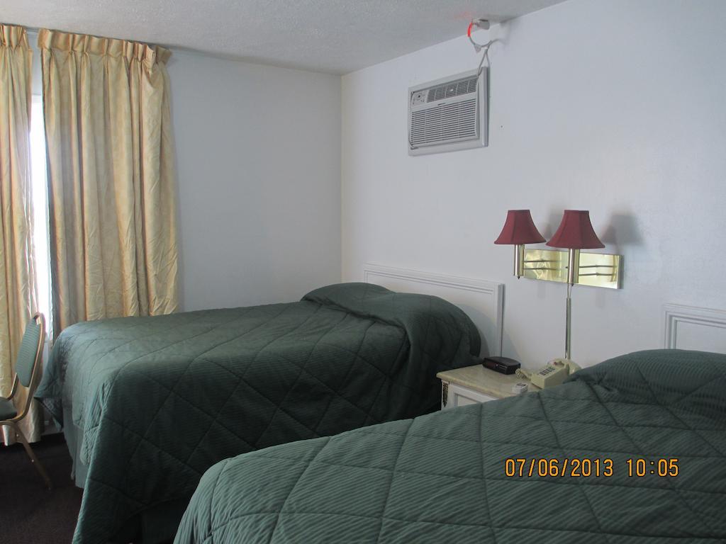 Great Lakes Motel Fremont Exterior photo